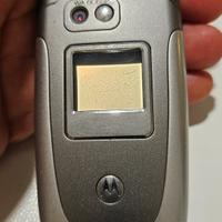 CELLULARE MOTOROLA V360 CON DISPLAY GUASTO