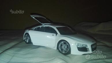 Modellino Audi r8