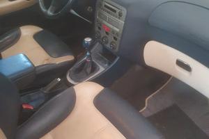 ALFA ROMEO 147 1.9 JTD (120) 5 porte Distinctive