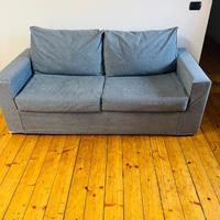 Divano letto azzurro