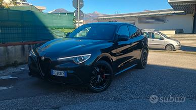  STELVIO Q4  210CV TOTAL BLACK