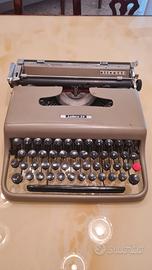macchina da scrivere Olivetti Lettera 22