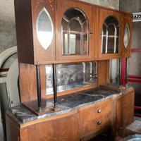 Credenza antica