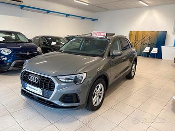 Audi Q3 35 TDI quattro S tronic 10000 km TETTO
