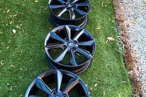 Cerchi In Lega Ford Fiesta 3398192098