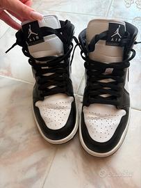 Nike Air Jordan 1 Mid “Black/White” 40.5
