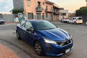Mitsubishi Colt 1.0L 65 CV Invite 2024 ( Clio )