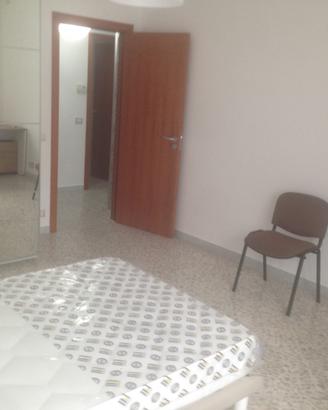 Camera 100m dal Policlinico