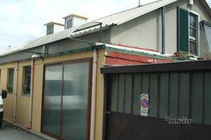 Casa con laboratorio