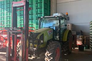 Claas axos 310