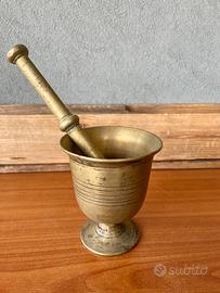 Antico mortaio speziale/farmacia ottone massiccio