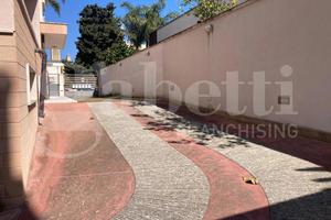 Box/Posto auto Brindisi [SG411VRG]