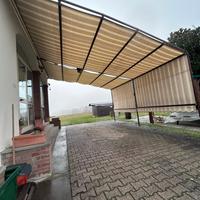 Tenda da sole con struttura motorizzata elettrica