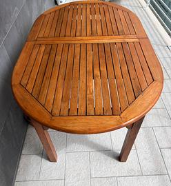 Tavolo in legno allungabile da esterno + 4 sedie