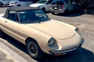 Alfa Romeo Spider 2000