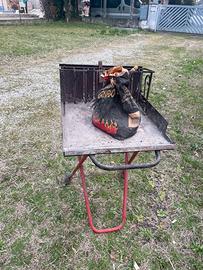 Barbecue / Braciere in ferro con ruote