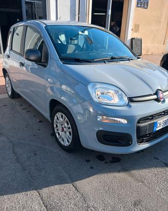 auto pari al nuovo !!