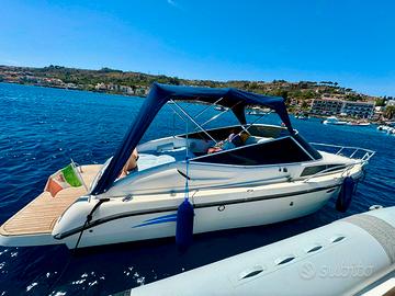 Barca RIO Cruiser semicabinata