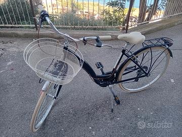 Bella bicicletta nuova