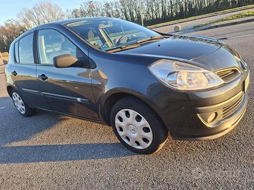 Renault clio lll 1.2 16v(benzina/metano)