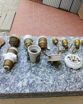 Lotto di 17 pezzi in ceramica e ottone
