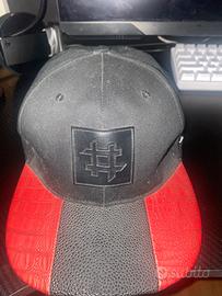 cappello originale maisenza con visiera in pelle.