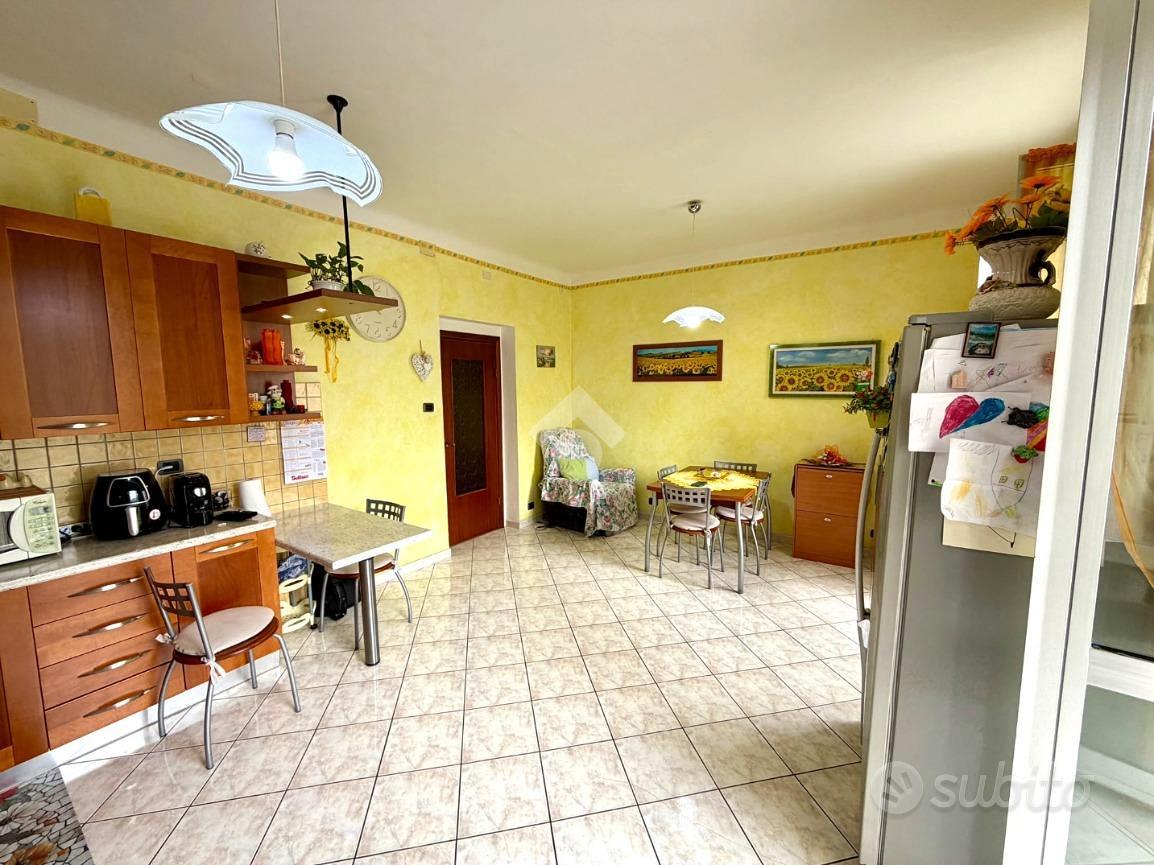 Apartment in Genova, Rivarolo, Val Polcevera - Vista 4
