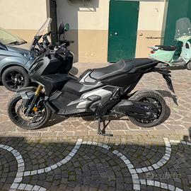 xadv 750 nero satinato 2022 trattabile