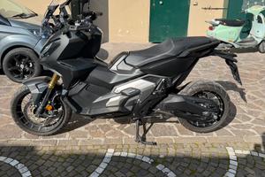 xadv 750 nero satinato 2022 trattabile