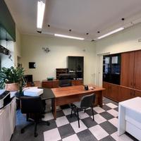 Ufficio coworking finemente arredato a gg fissi