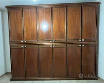 Armadio in legno