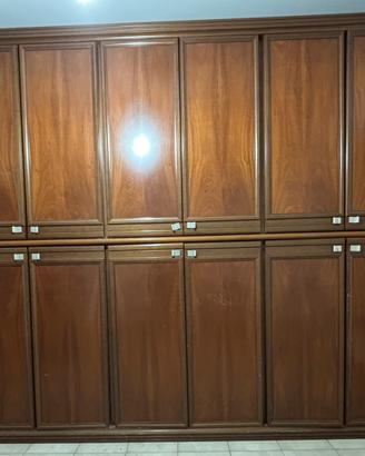 Armadio in legno