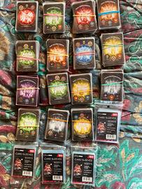 15 mazzi KeyForge + bustine protettive