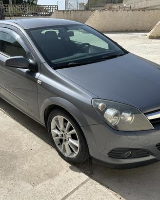 Opel Astra GTC 1.7 CDTI 101CV 3p Cosmo