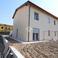 PORZIONE DI BIFAMILIARE A REGGIO NELL'EMILIA