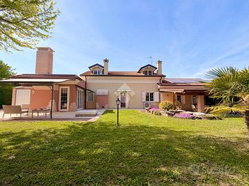 VILLA SINGOLA A SELVAZZANO DENTRO