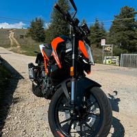 KTM DUKE 125