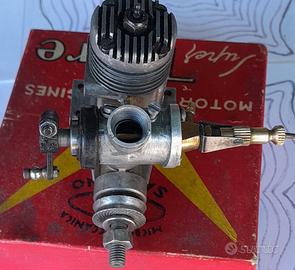 MOTORE DUE TEMPI  PER  MODELLISMO