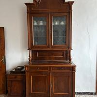 Vetrina cristalliera in legno di noce