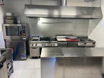 Attrezzatura per pizzeria ristorante pub bar