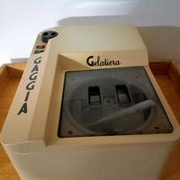 MACCHINA X FARE IL GELATO 