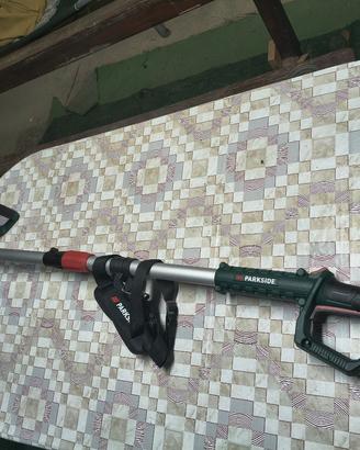 Sega a batteria telescopica parkside 