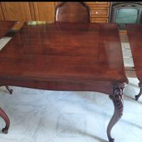 Tavolo in legno massello allungabile