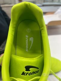 Scarpe da calcio nuove di zecca