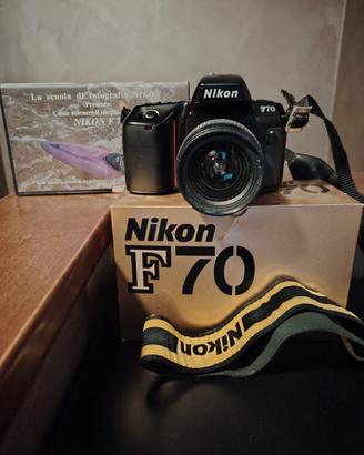 Nikon Reflex Analogica F70  + Nikon Zoom 