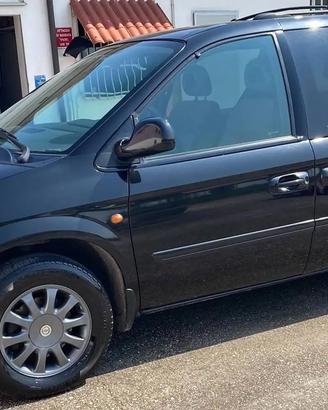 chrysler voyager 3° versione 2.5  lx crd