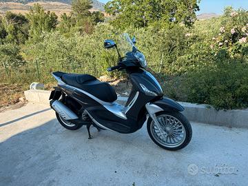 Beverly 300 i.e