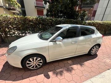 2013 Alfa Romeo Giulietta