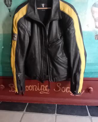 giubbino dainese in pelle  da moto