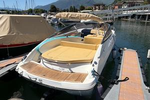 Sessa Marine S26 2007 - volvo penta V8 320 cv -